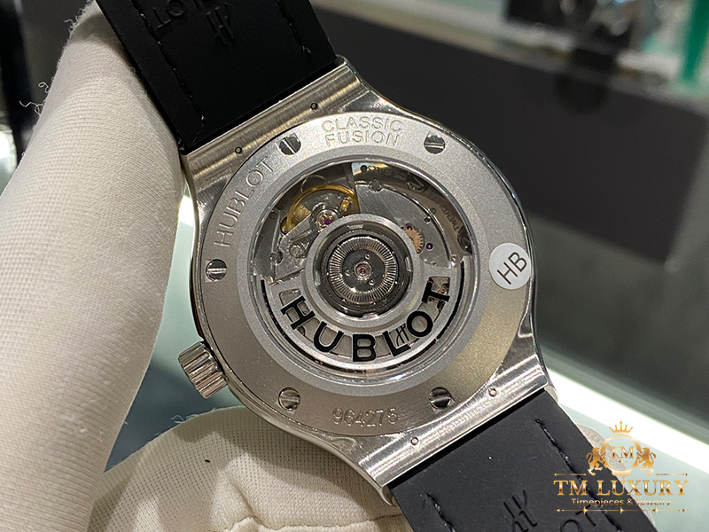 hublot-classic-fusion-lady-black-diamond-04