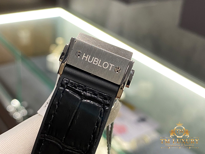 hublot-classic-fusion-lady-black-diamond-05