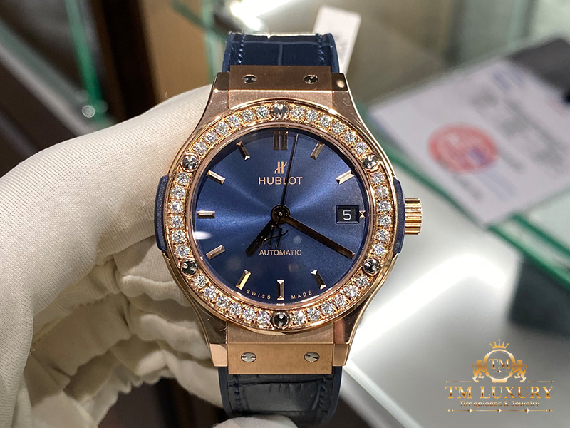 hublot-nu-king-gold-blue-diamond-02