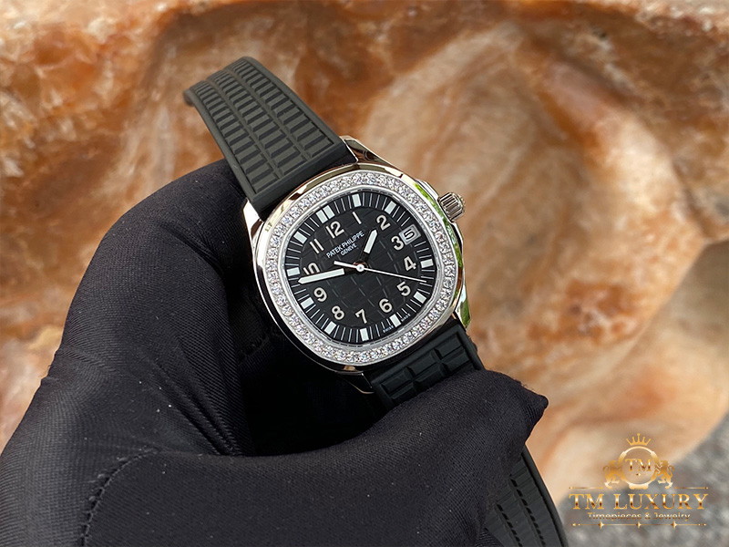 patek-philippe-aquanaut-5067-replica-01