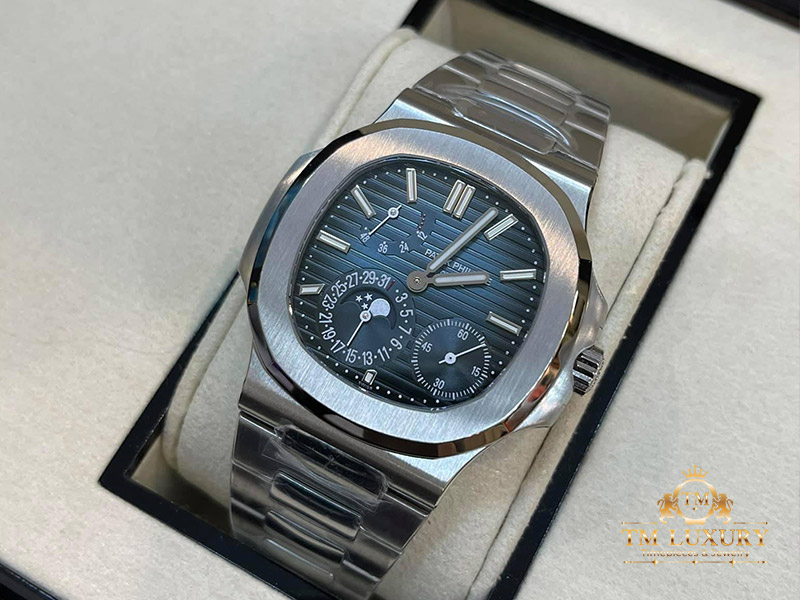 PATEK PHILIPPE NAUTINUS 5711/1A-001 REPLICA 1:1 