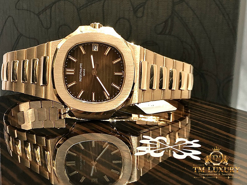 PATEK PHILIPPE NAUTINUS 5711/1A-001 VÀNG KHỐI 18K CHẾ TÁC 