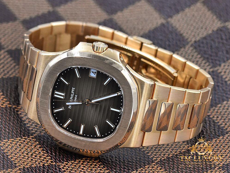 patek-philippe-nautilus-5711-rose-gold-01