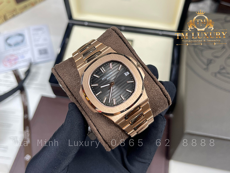 Đồng Hồ Patek Philippe Nautilus 5711/1R 001 Rose Gold
