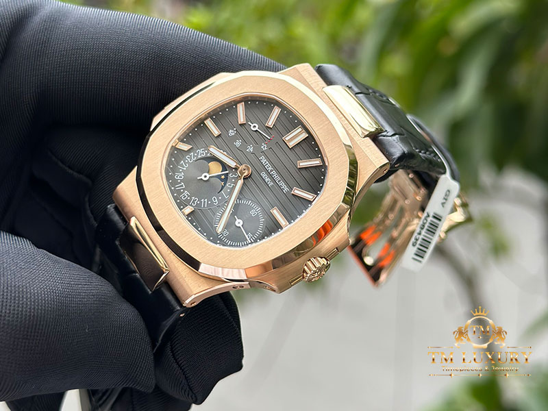 Patek Philippe Nautilus 5712r vàng khối