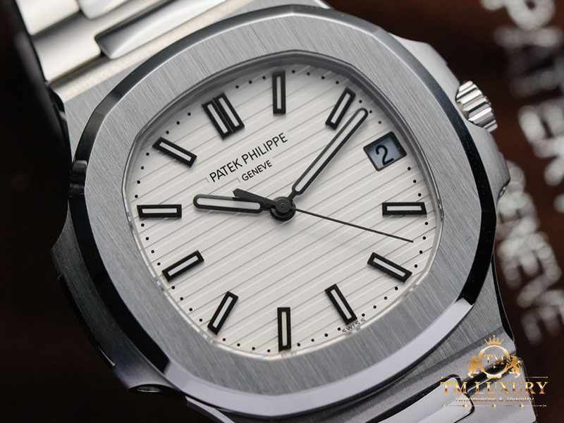 Đồng Hồ Patek Philippe Nautilus 5711/1A Mặt Số Trắng 40 mm