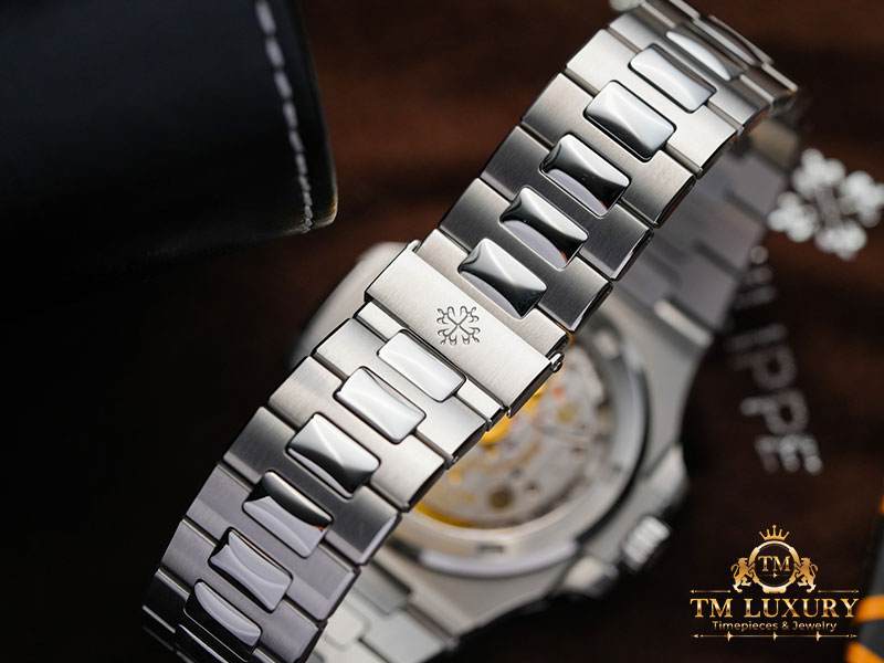 Đồng Hồ Patek Philippe Nautilus 5711/1A - 014 Mặt Số Xanh Oliu 