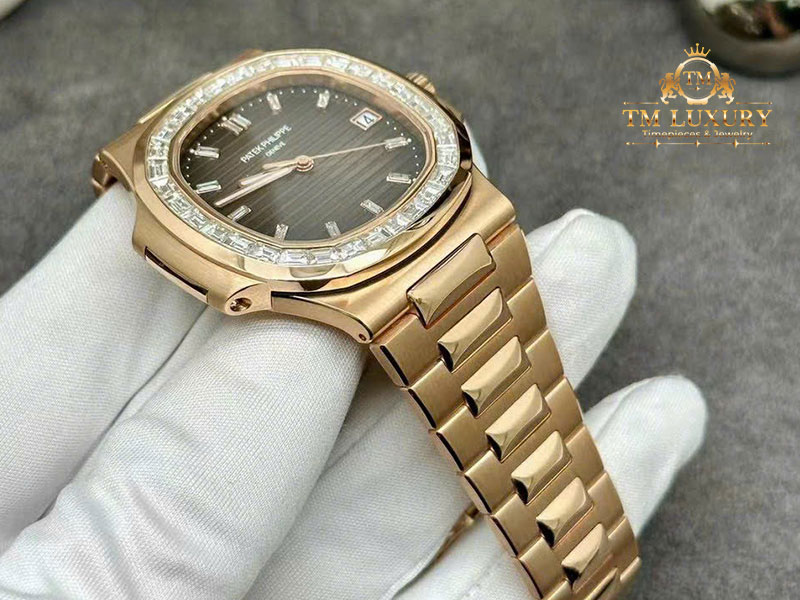 Patek Philippe Nautilus 5723/1R-001 Rose Gold Baguette Diamonds 